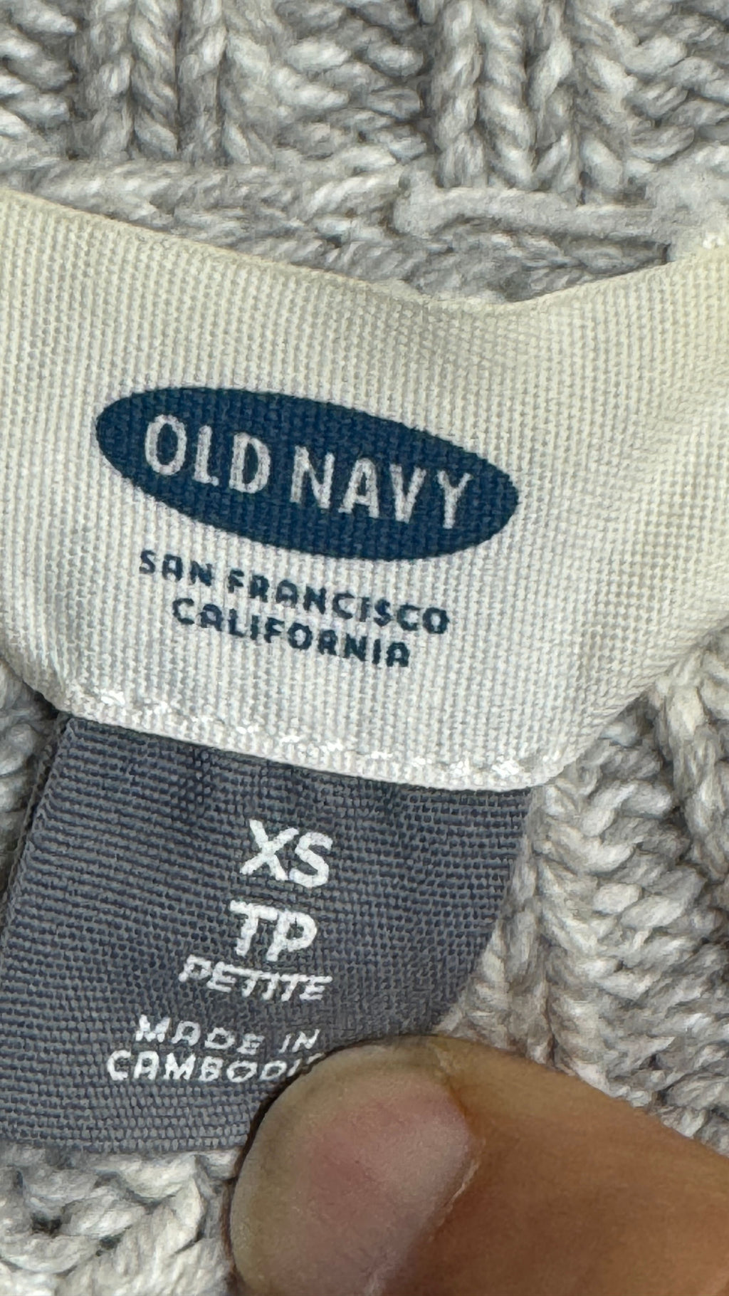 Old Navy Women's XS Petite Cable-Knit Sweater - Image 4