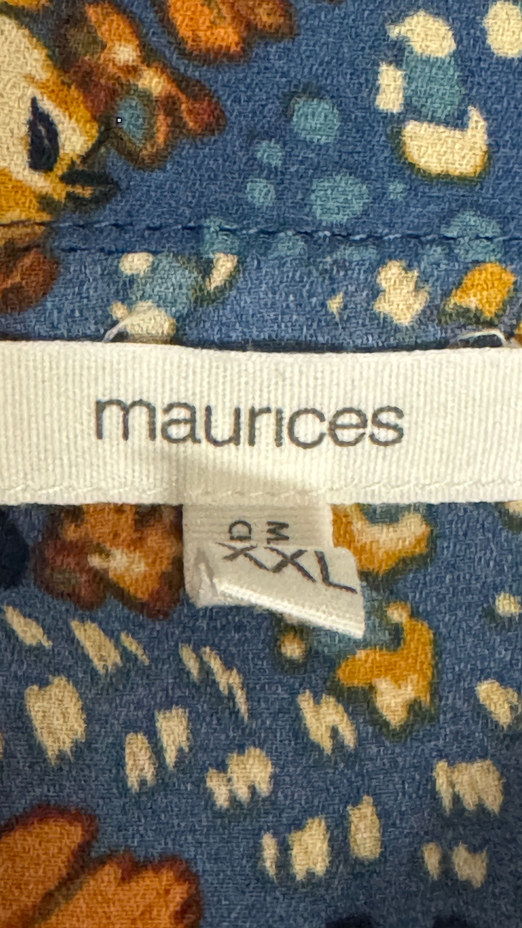 Maurices Women's XL Floral Blouse with Front Zipper Detail - Image 4
