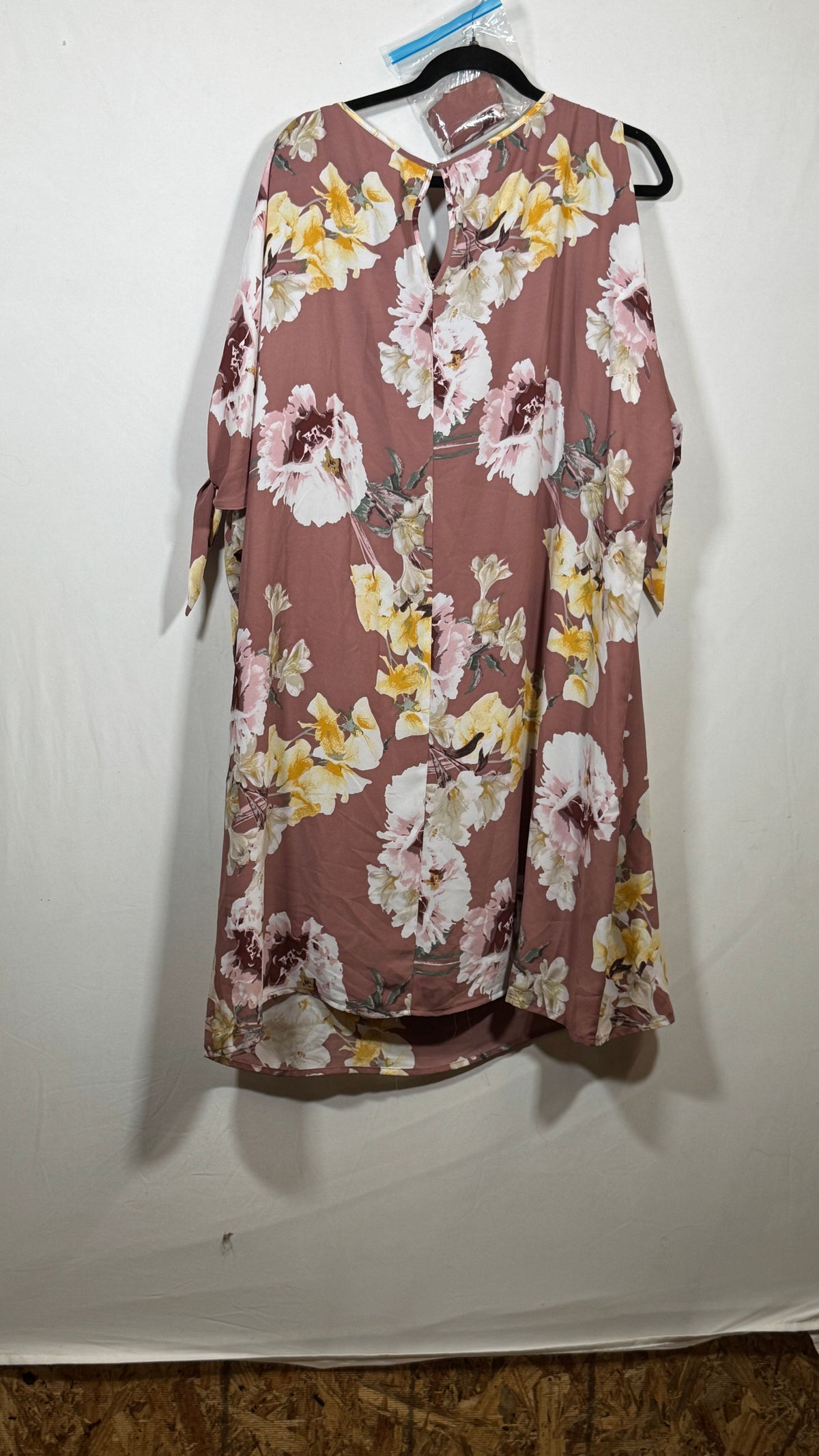 New York & Company Women's XXL Floral 3/4-Sleeve Dress with Tie Detail - Image 3