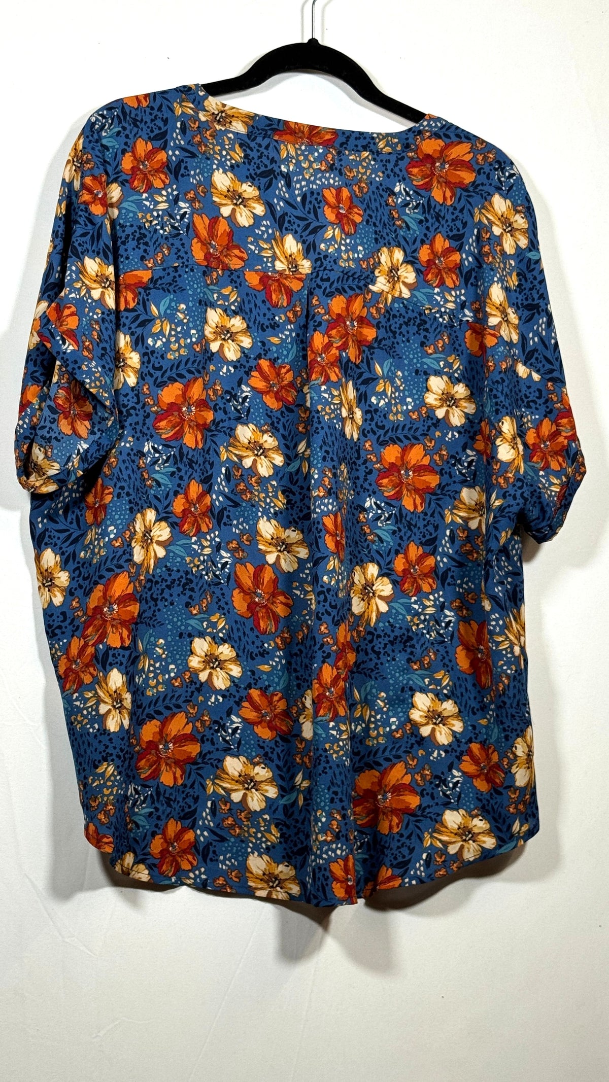 Maurices Women's XL Floral Blouse with Front Zipper Detail - Image 3