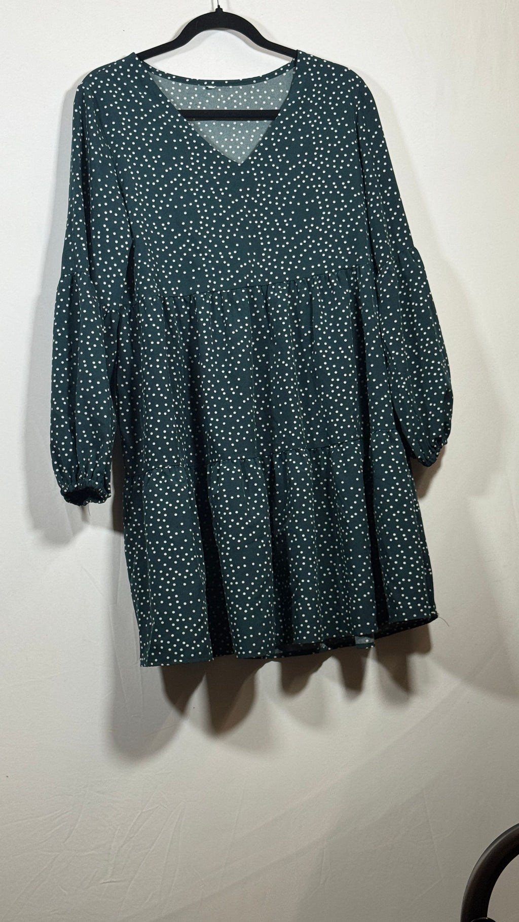 Large Dark Green Polka Dot Tiered Dress Long Sleeve V Neck - Image 2