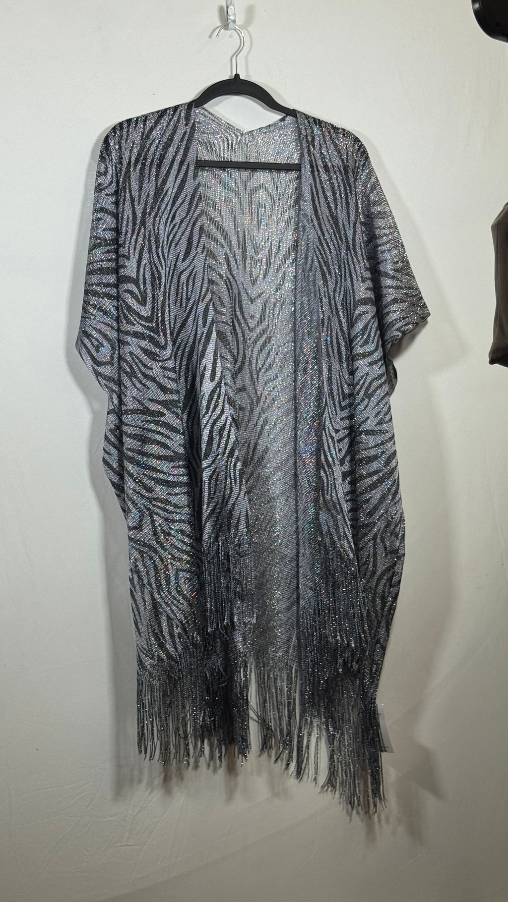 Kendall James Zebra Print Kimono Silver Shimmer Polyester Fringe Hem - Image 2