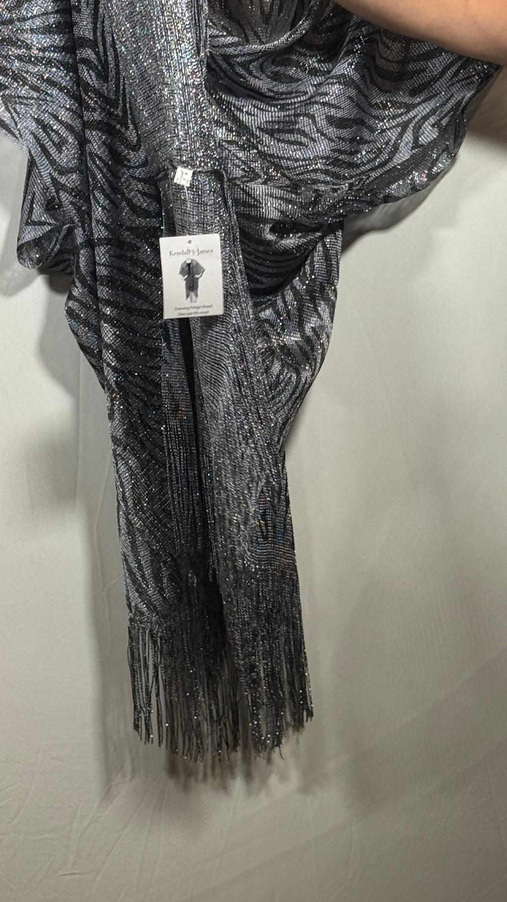Kendall James Zebra Print Kimono Silver Shimmer Polyester Fringe Hem - Image 3