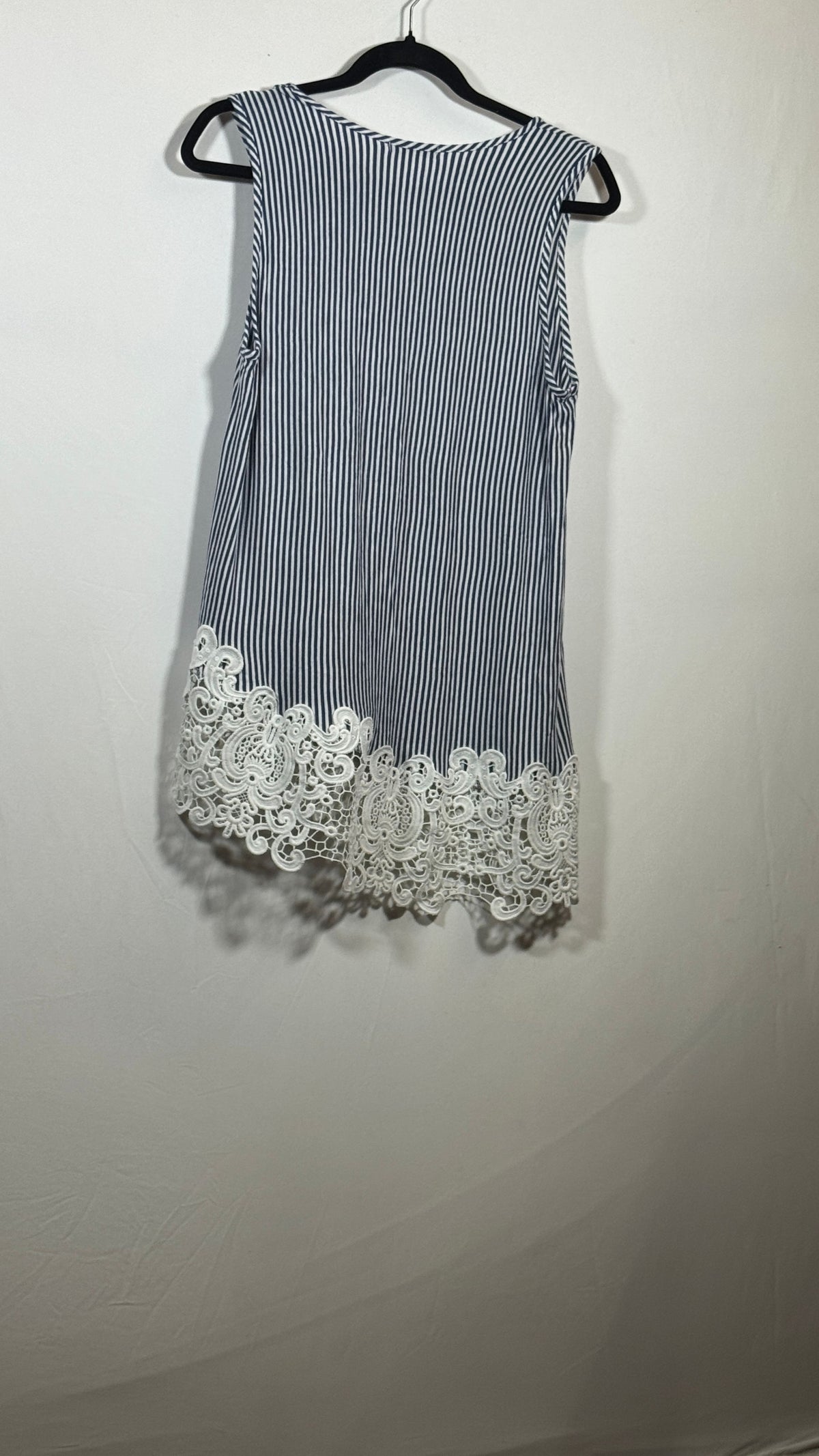 cha cha vente sleeveless navy striped dress with white lace trim - Image 5