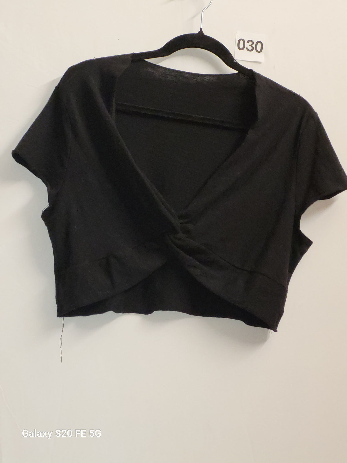 Black Twist Front Short Sleeve Crop Top V-neck XL - Image 2