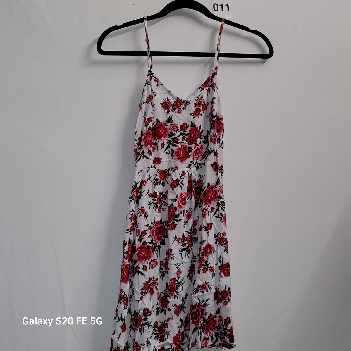 H&M Divided White Rose Print Women's Dress - Image 2
