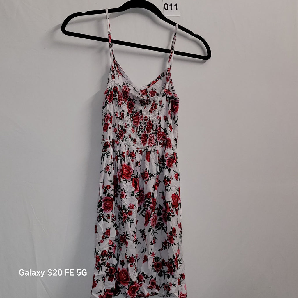 H&M Divided White Rose Print Women's Dress - Image 3